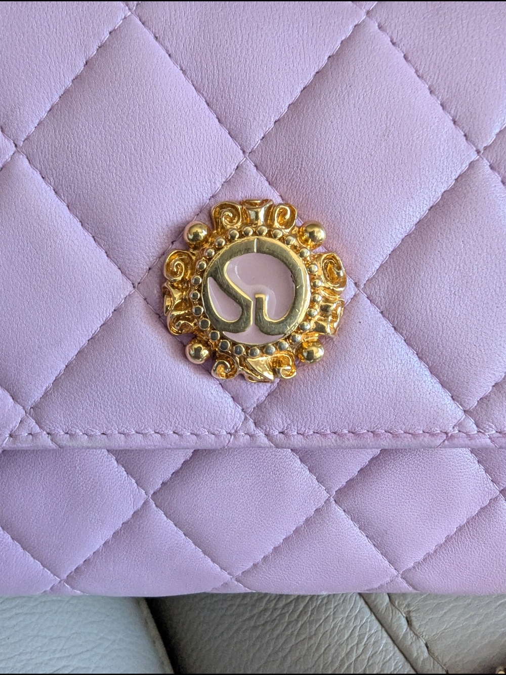 St. John Quilted Lilac Chain Crossbody Bag - Picture 2 of 11